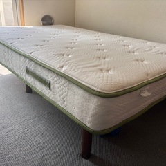 マットレス 小型ダブルベッドの画像