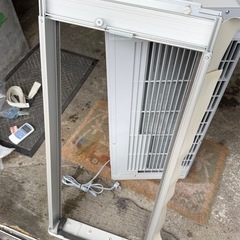 札幌市内配送可 美品 22年製 コロナ ルームエアコン ウインドエアコン 窓用エアコン CW-1622R 標準窓枠付き ② の画像