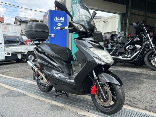 カスタム多数　ヤマハ　シグナス3型　台湾　逆車　RKRSE4650CA 125