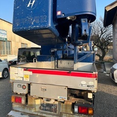 いすゞ高所作業車の画像