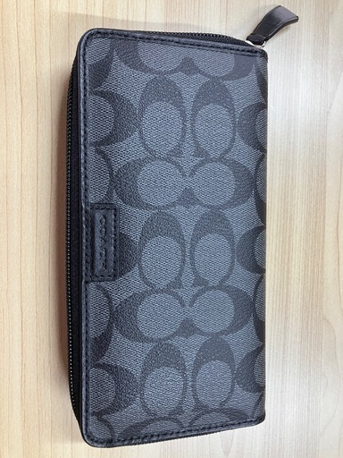 未使用 COACH 長財布 ブラック シグネチャー ラウンドファスナー 美品