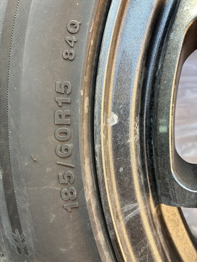 スタットレスタイヤ　ホイール付き　185/60R15