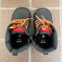 3/24値下げしました《美品》西松屋 キッズシューズ 13cmの画像