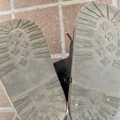 3/24値下げしました《美品》西松屋 キッズシューズ 13cmの画像