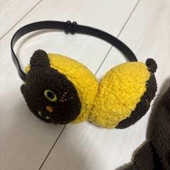 マフラー　手袋　耳当てセットの画像