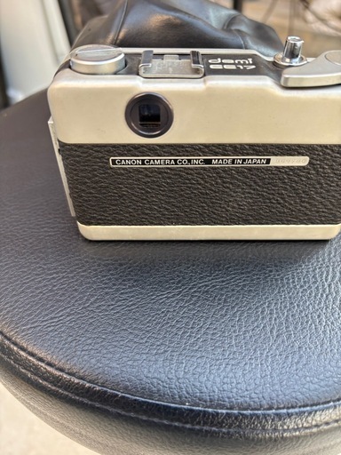 キャノンレトロフィルムカメラ
