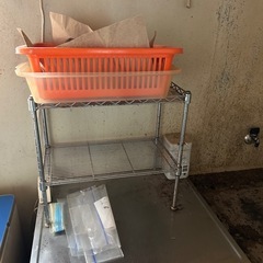 ステンレスラック、米びつの画像