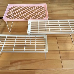 折りたたみミニテーブル　折りたたみ整理棚　磁石付き小物入れの画像