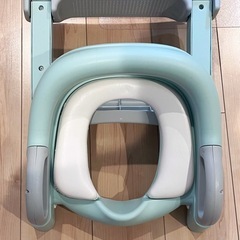 トイレトレーナー　便座式　未使用の画像