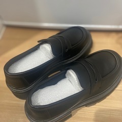 【新品未使用】 韓国 厚底ローファー ブラック 黒 39サイズの画像