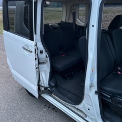 車検2年付き渡し！平成27年式4WD！N-BOXカスタム人気のパールホワイト！整備済み！距離走ってますが調子良いです！総額28万円の画像