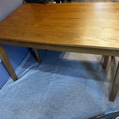 値段交渉可能！ダイニングテーブル4点セットの画像