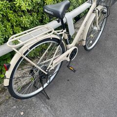 リサイクルショップどりーむ鹿大前店　No.674 自転車　シティサイクル　超美品！　t定価約4万円　新車購入から3か月ほど　ギア切替付き　LEDオートライト　鍵付き　早い者勝ち！の画像
