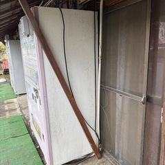 レトロ酒自販機】業務用 自動販売機 100V 現状品 部品取り・再生ベースの画像