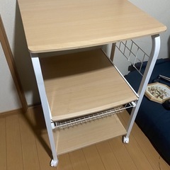 キッチンラックコンセント付きの画像