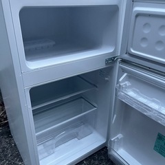 ホワイト 2ドア冷蔵庫の画像