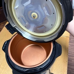 電気圧力鍋 マルチクッカー KING 自動調理 煮込み 時短料理の画像