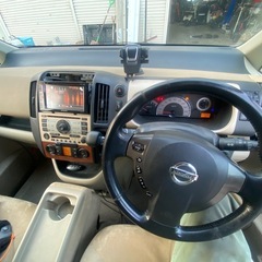 C25 セレナ　8人乗りの画像