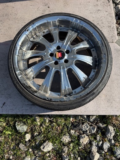 車のパーツ 255/30R22 ALUMINUM WHEELS
