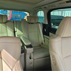 トヨタアルファードの画像