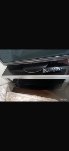 テレビ台とテレビ