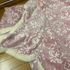  【美品】セミダブル布団4点セット 冬用カバー付 1000円希望者にはこたつ布団もプレゼントの画像