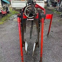 トラクター用溝掘り機の出品です。  畑や排水用の溝掘りに使えますの画像