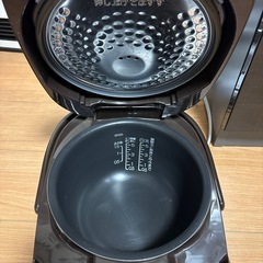 電気炊飯器の画像