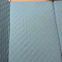 三つ折りウレタンマットレスの画像