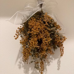 ミモザのスワッグの画像