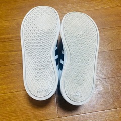adidas 子供 スニーカー 靴 19cm キッズスニーカーの画像