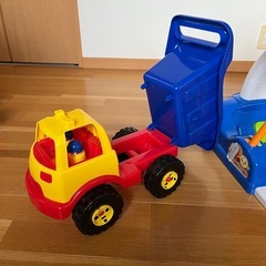 アンパンマン 運転席  キッズドライバー おもちゃ 車 乗り物 ダンプカーの画像