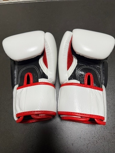 【新品半額以下】 Fairtex グローブ 8oz 本革 キックボクシング