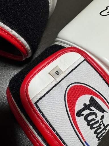 【新品半額以下】 Fairtex グローブ 8oz 本革 キックボクシング