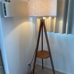 フロアランプ 三脚 スタンドライト LEPOWER 間接照明 北欧風 棚付きの画像