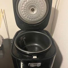 5号炊き　炊飯器　の画像