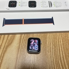 Apple  Watch SE 44mm LTE/GPSモデル の画像