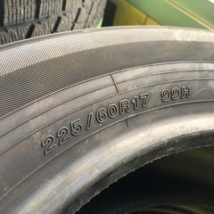 21年製 225/60R17 サマータイヤの画像