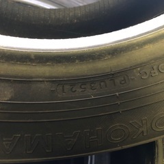 21年製 225/60R17 サマータイヤの画像