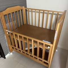 ベビーベッドの画像