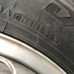 トラック用タイヤ付きホイールの画像