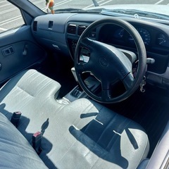 旧車、ハイラックスの画像
