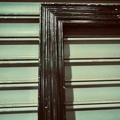 大きな木製アンティーク額縁、鏡用フレームの画像