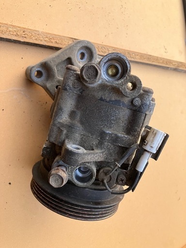サンバー　コンプレッサー　中古