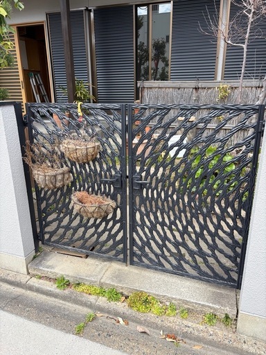 門扉  両開き  門柱タイプ  玄関  波状デザイン  扉