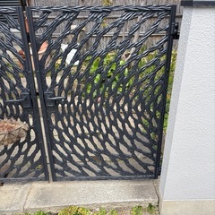 門扉  両開き  門柱タイプ  玄関  波状デザイン  扉 の画像