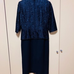 〔未使用品〕レディース フォーマルスーツ 礼服 5号 黒〔未使用品〕の画像