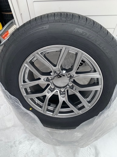 ジャパン三陽 カゼラ KAZERA H301 265/60r18  プラド　ハイラックス　４本セット　未使用　
タイヤイボ付き　　