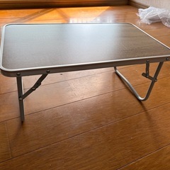 ミニテーブルの画像