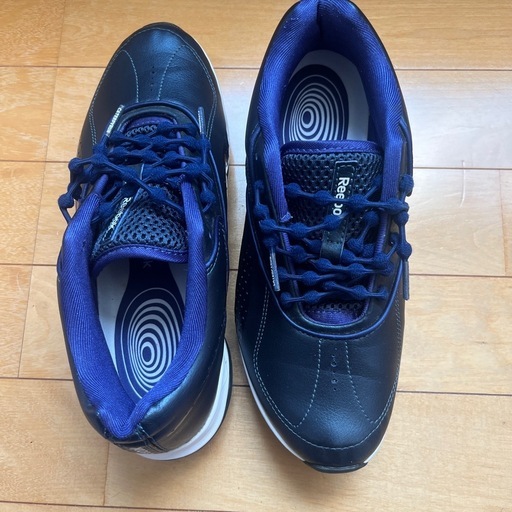 Reebokイージートーン青いスニーカー　24.5センチ